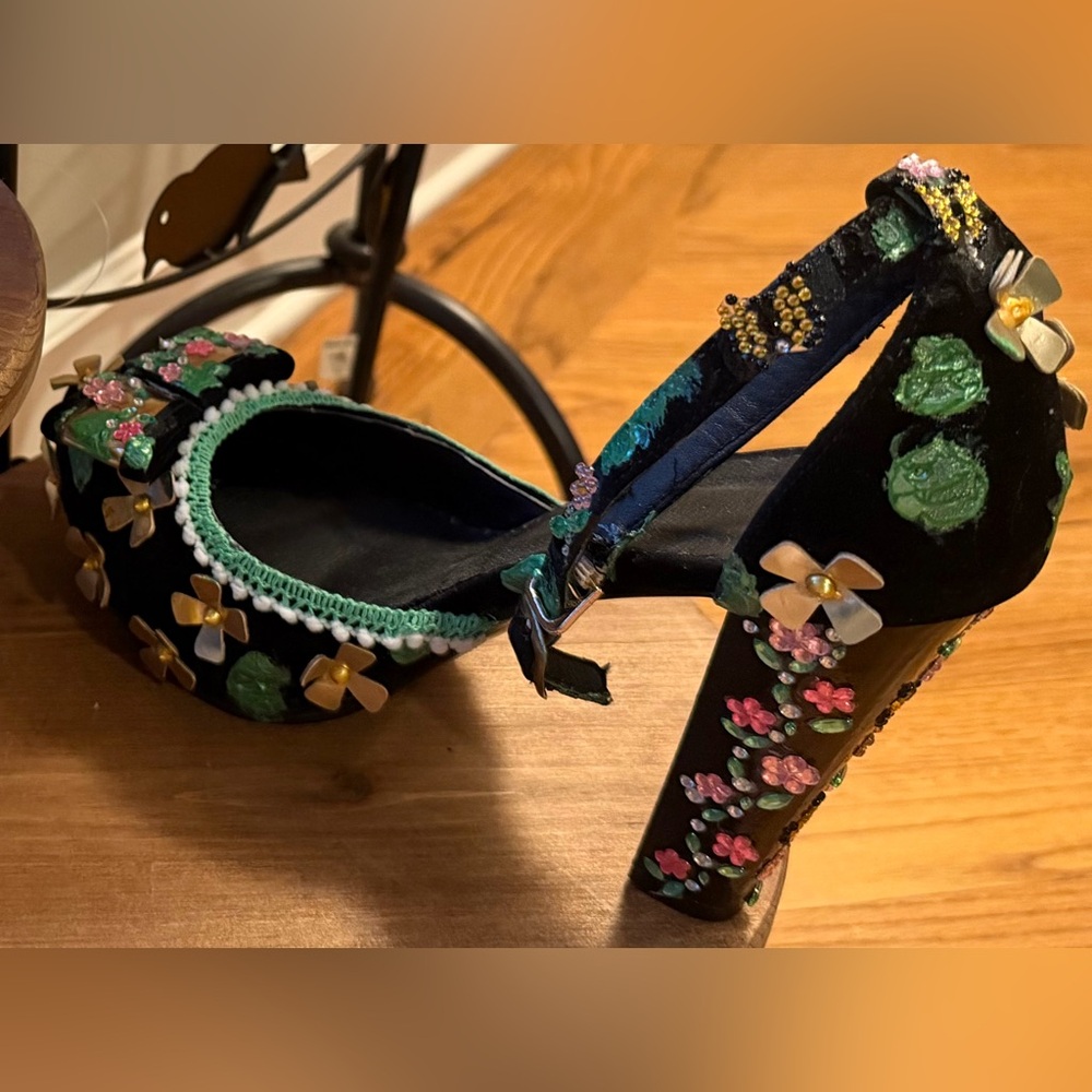 Custom OOAK Statement Heel Black Floral Embellished size 41/9.5 - Picture 8 of 17